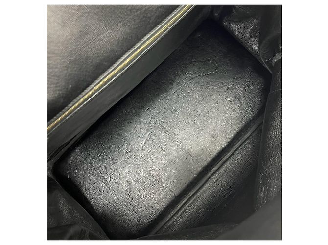 Hermès Hermes Birkin 40 Tote Bag aus schwarzem Ardennes-Leder - Ansicht 9