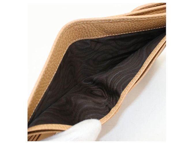 Gucci Bi-Fold Wallet in Beige - view 4