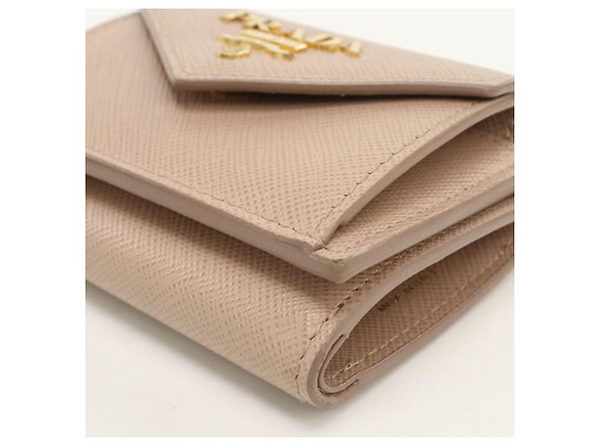 Portafoglio Prada a tre scomparti in pelle beige - vista 7