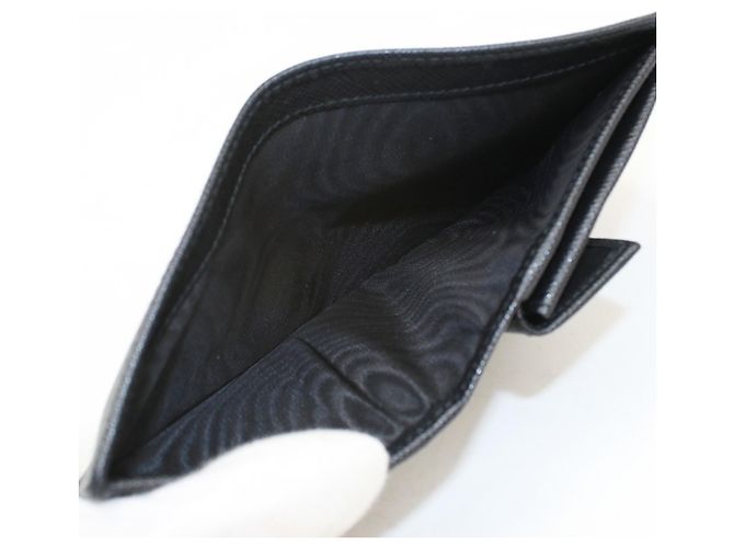 Saffiano Carteira Bi-Fold Prada em couro de bezerro preto - vista 4