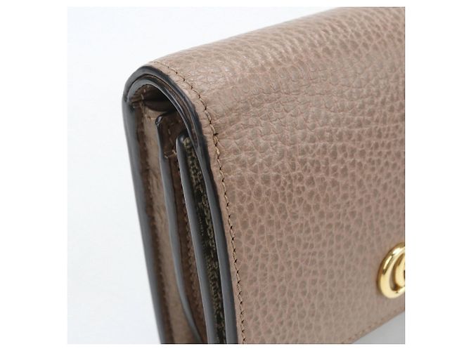 Gucci Bi-fold Wallet in Beige - view 8