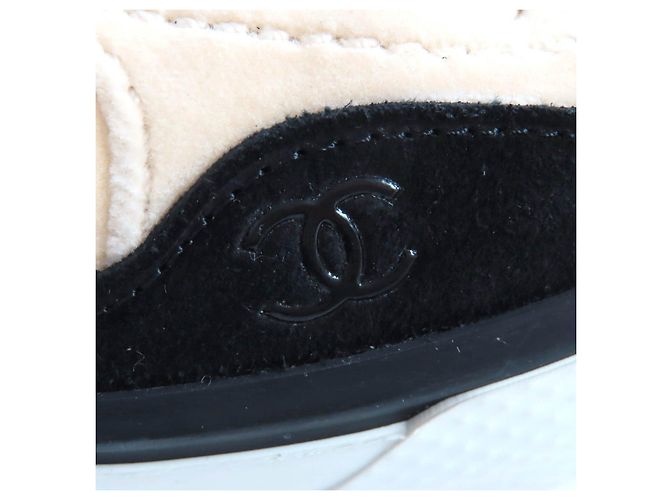 Baskets à lacets en velours CHANEL COCO Mark
Baskets en velours - vue 10