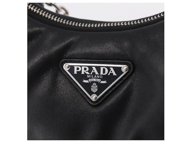 Re-Edition Bolso de hombro PRADA de piel negro plata 1BH204 - vista 18