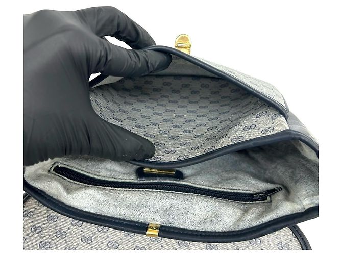Gucci Vintage Micro GG Pattern Leather Shoulder Bag - view 10