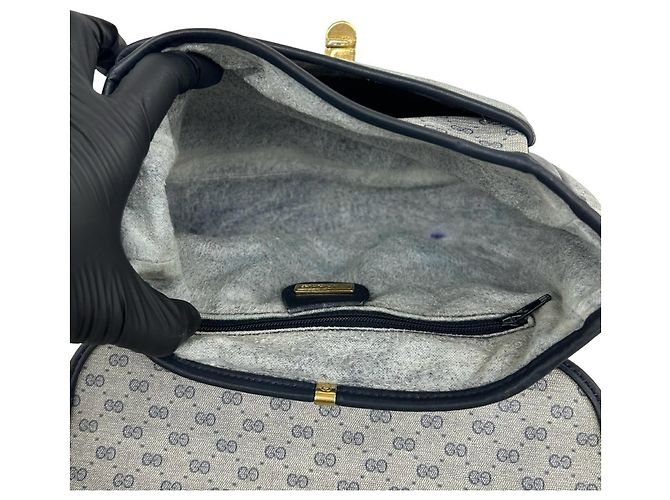 Gucci Vintage Micro GG Pattern Leather Shoulder Bag - view 9