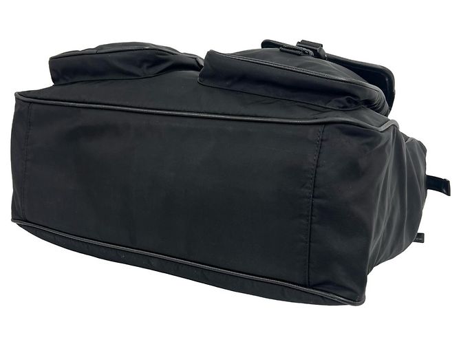 Bolsa de ombro Prada em nylon e couro com logo triângulo - vista 8