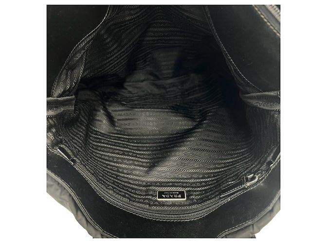 Bolsa de ombro Prada em nylon e couro com logo triângulo - vista 9