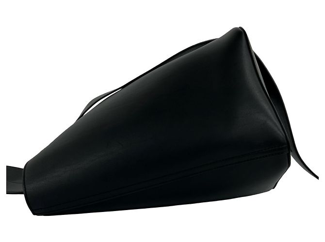 Loewe Pebble Bucket Schultertasche aus Leder - Ansicht 5