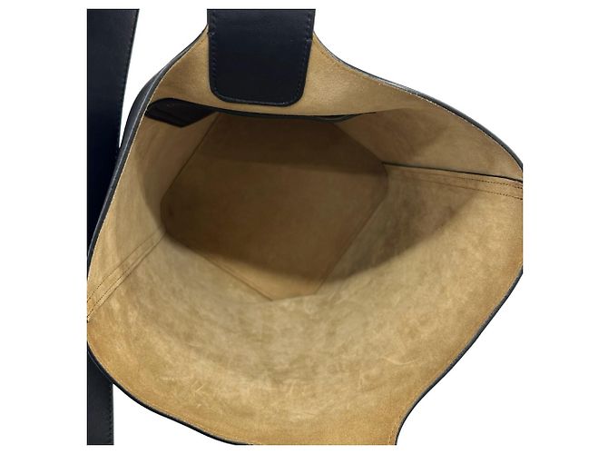 Loewe Pebble Bucket Schultertasche aus Leder - Ansicht 9