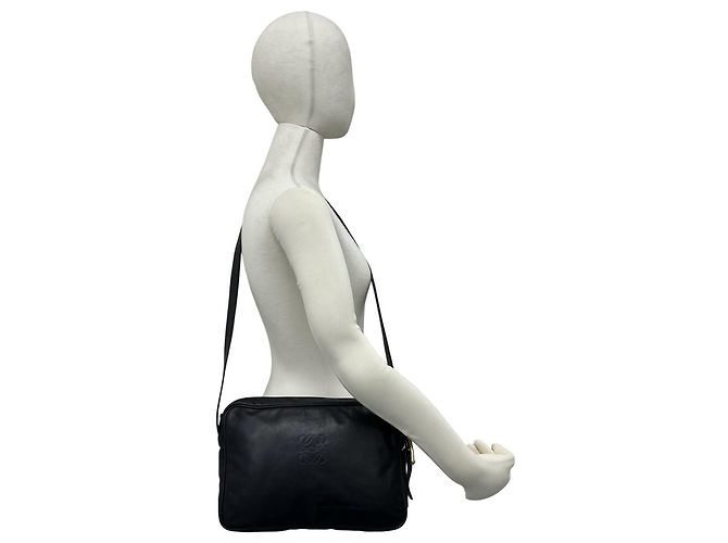 Loewe Vintage Anagram Logo Schultertasche aus Leder - Ansicht 2
