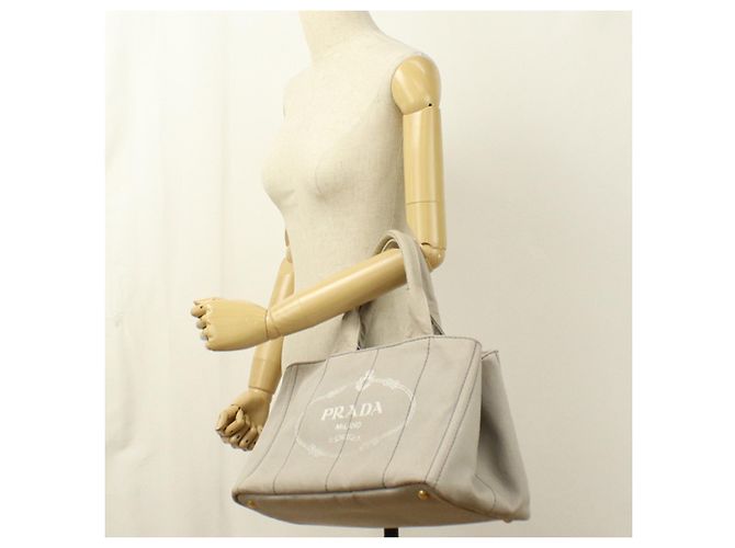Sac Tote 2-Way Prada en toile grise - vue 11