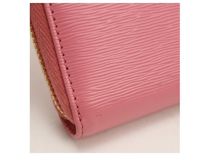Portefeuille long Prada en rose - vue 6