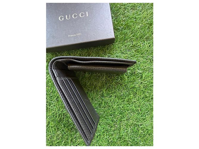 Gucci GG Supreme Canvas Bi-fold Wallet Brown - view 14