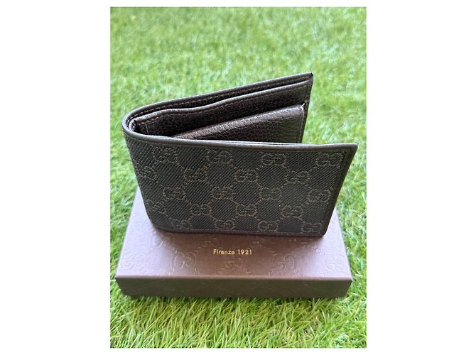 Gucci GG Supreme Canvas Bi-fold Wallet Brown - view 3