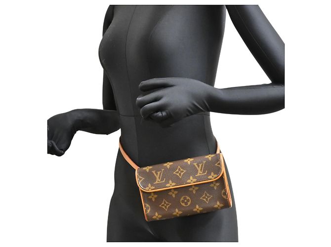 Louis Vuitton Florentine Pochette für Damen - Ansicht 8
