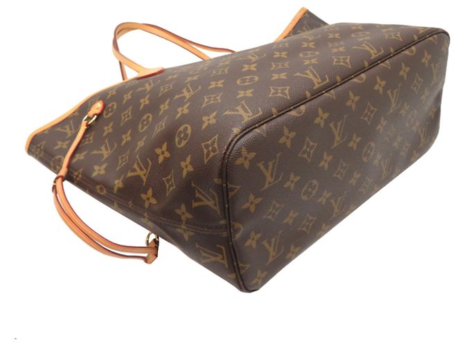 Louis Vuitton Neverfull MM Tote Bag - view 3