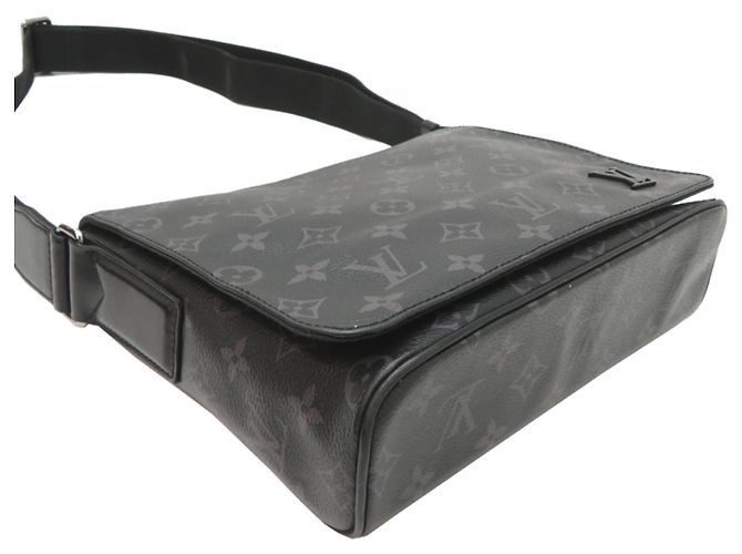 Borsa a tracolla da uomo Louis Vuitton District PM NM - vista 3