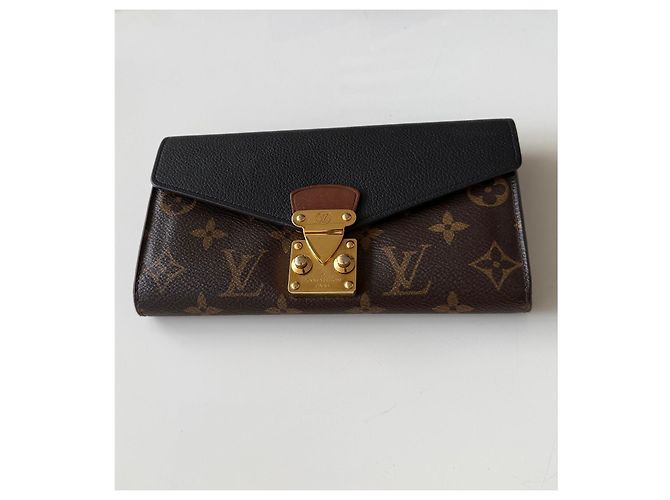 Louis Vuitton Pallas Monogram canvas and Black Leather Wallet - view 10