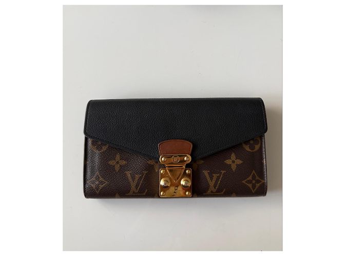 Louis Vuitton Pallas Monogram canvas and Black Leather Wallet - view 2