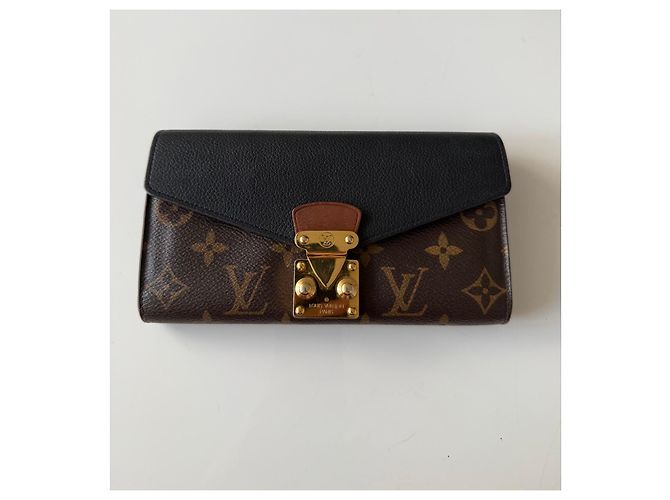 Louis Vuitton Pallas Monogram canvas and Black Leather Wallet - view 3