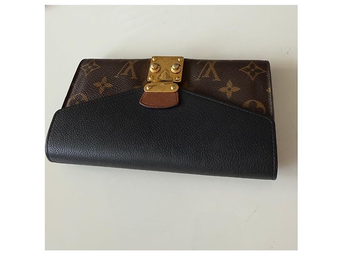 Louis Vuitton Pallas Monogram canvas and Black Leather Wallet - view 6