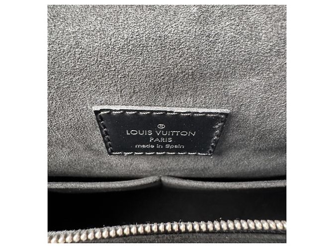 Sac à main Louis Vuitton Epi Cluny BB - vue 11