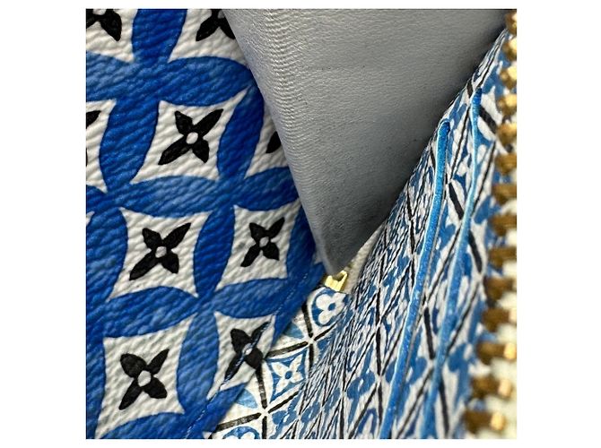 Louis Vuitton Zippy Coin Purse - view 13