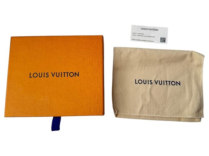 Louis Vuitton Zippy Coin Purse - view 15