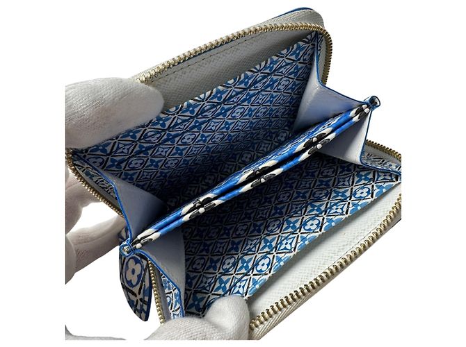 Louis Vuitton Zippy Coin Purse - view 6
