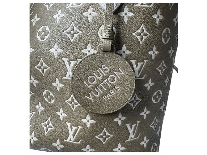 Bolsa de Ombro Louis Vuitton Monogram Empreinte Neverfull MM - vista 10