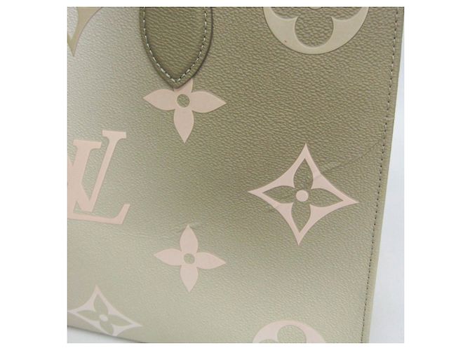 Bolso Louis Vuitton Monogram Spring In The City On the Go MM - vista 11