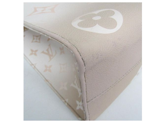 Bolso Louis Vuitton Monogram Spring In The City On the Go MM - vista 6