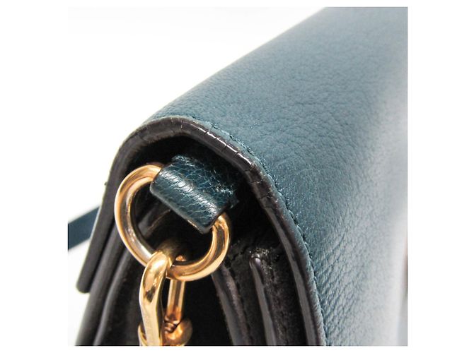 Givenchy GV3 Medium Shoulder Bag - view 10
