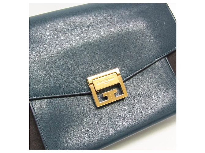Givenchy GV3 Medium Shoulder Bag - view 11