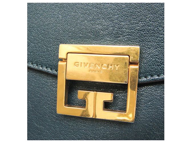 Givenchy GV3 Medium Shoulder Bag - view 12