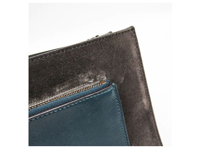 Givenchy GV3 Medium Shoulder Bag - view 16