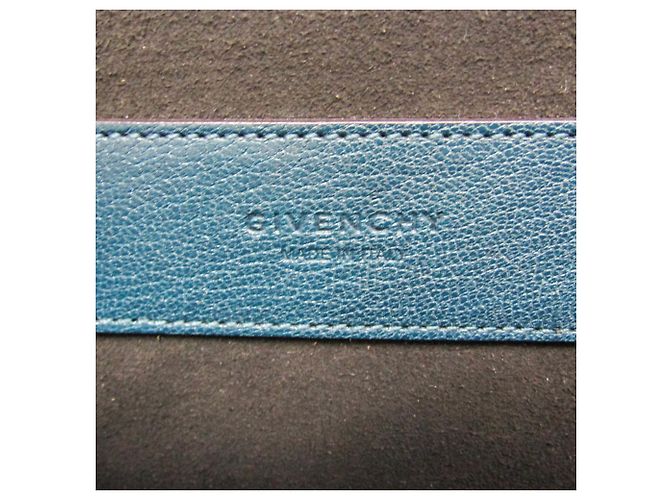 Givenchy GV3 Medium Shoulder Bag - view 20