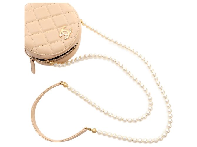 Chanel Beige Quilted Lambskin About Pearls Round Clutch with Chain - vista 15