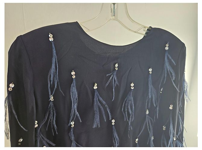 Abito Dries van Noten in seta nera con decorazioni in piume - vista 2