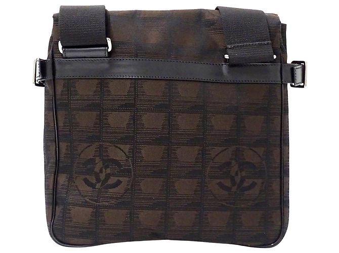Borsa a tracolla/messenger Chanel in nylon marrone scuro - vista 2
