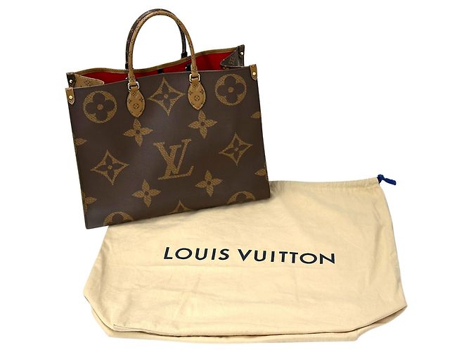 Louis Vuitton Monogram Giant Reverse Handbag - view 8