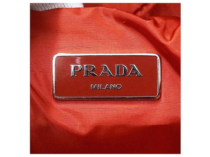 Borsa a mano Prada in nylon rosso - vista 9