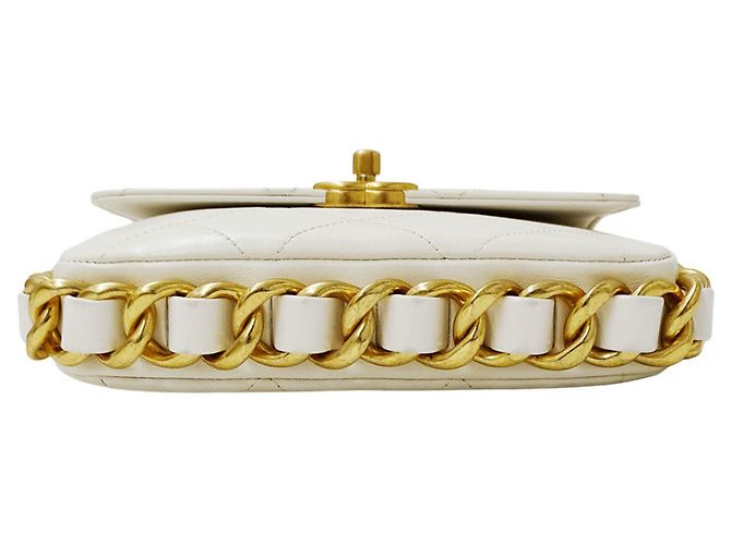 Timeless Bolsa de ombro Chanel em couro branco - vista 3