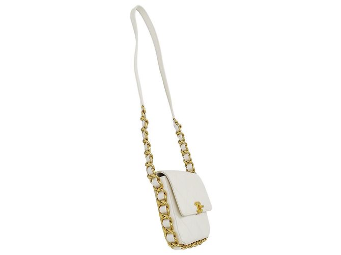 Timeless Bolsa de ombro Chanel em couro branco - vista 4