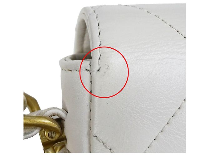 Timeless Bolsa de ombro Chanel em couro branco - vista 9