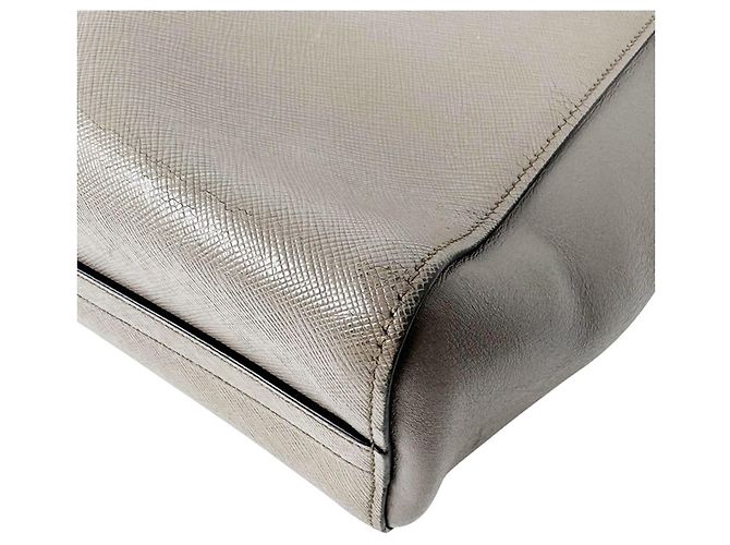 Borsa a mano Prada in pelle Greige - vista 8