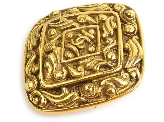 Broche Chanel em metal dourado - vista 2