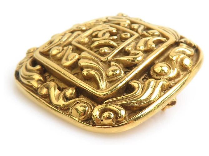 Broche Chanel em metal dourado - vista 3