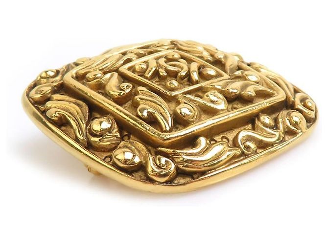 Broche Chanel em metal dourado - vista 4