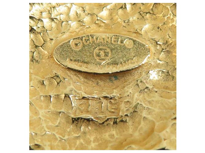 Broche Chanel em metal dourado - vista 7